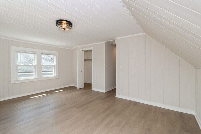 Building Photo - 5002 W Gunnison St