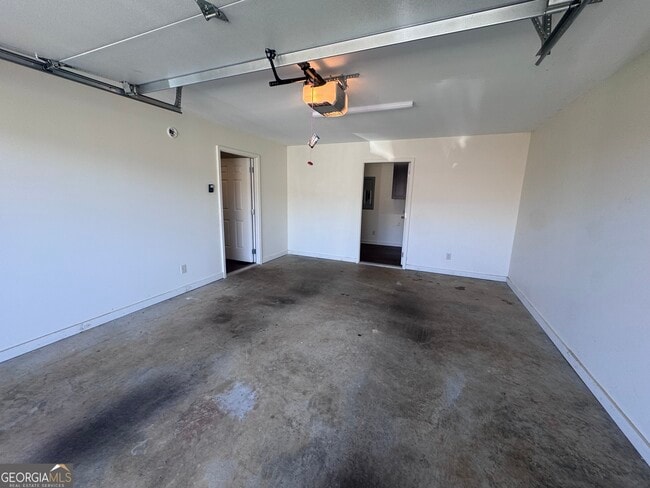 Building Photo - 135 Shuman Ln