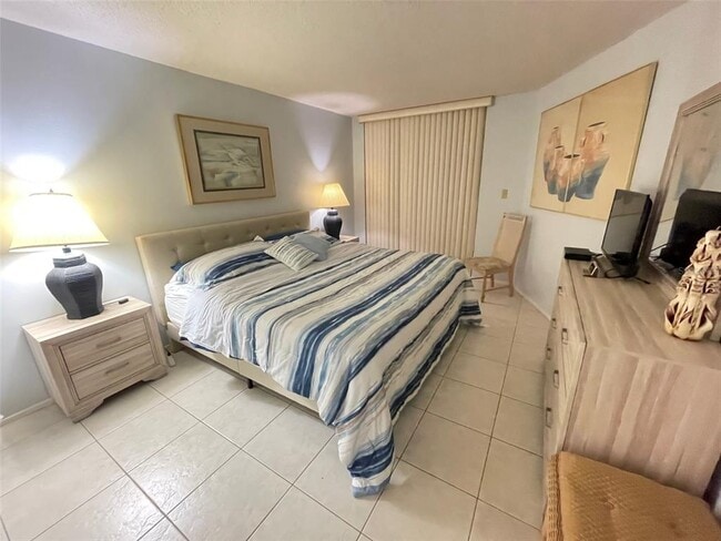 Building Photo - 1290 Gulf Blvd