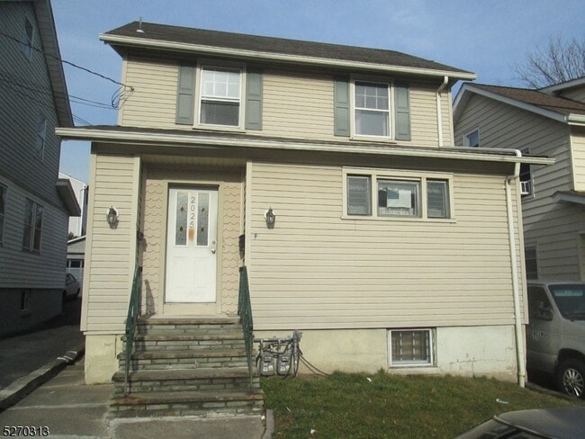 Primary Photo - 2025 Ostwood Terrace