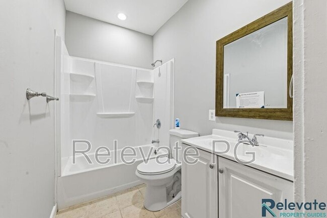 Building Photo - 2820 Q St