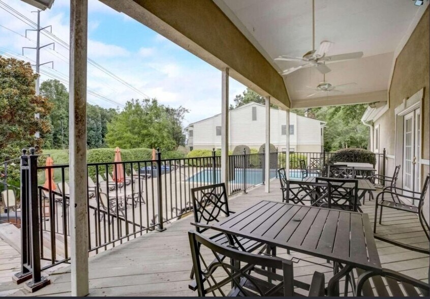 Building Photo - 1708 Wingate Way