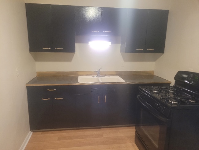 Building Photo - 1005 Garfield Ave