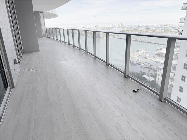 Building Photo - 488 NE 18th St