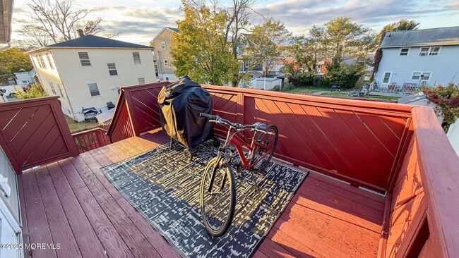 Building Photo - 73 Maple Ave