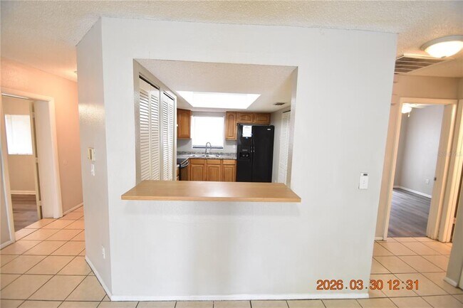 Building Photo - 2014 E Linebaugh Ave.