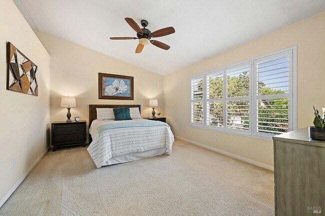 Building Photo - Two Level Home in Windsor with 4 Bedroom and 3 full Bath