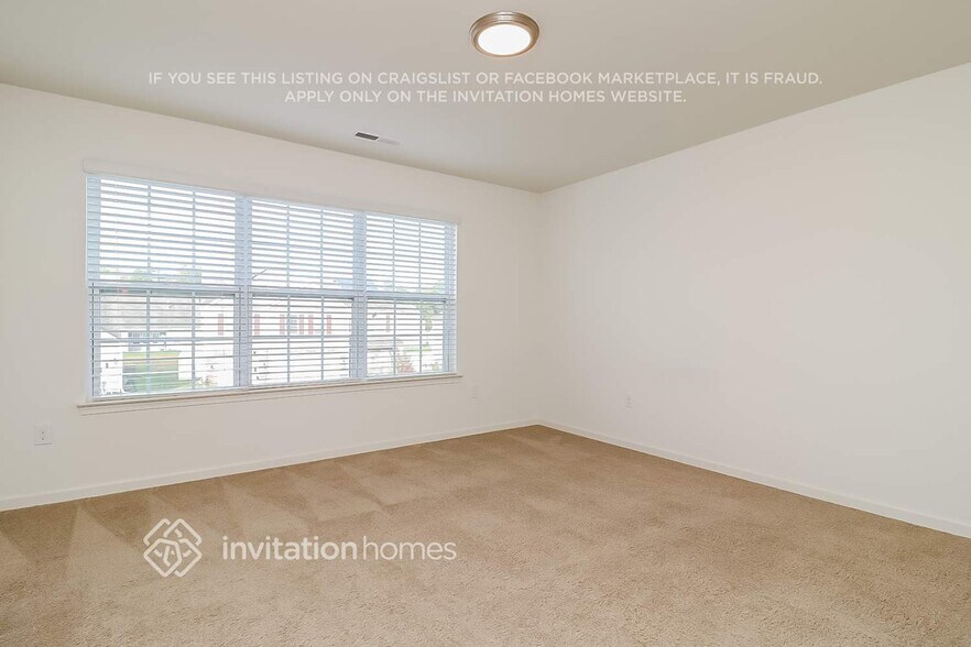 Building Photo - 200 Gaillardia Way