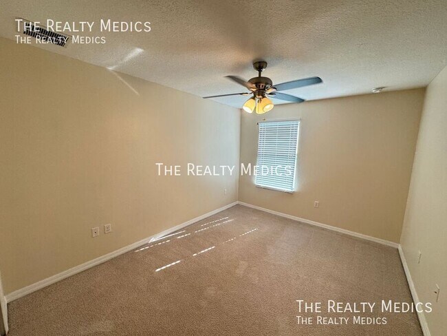Building Photo - 2365 Seven Oaks Dr