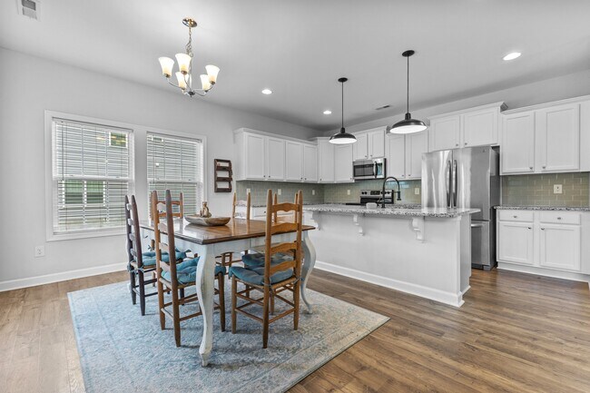 Building Photo - 1145 Camellia Dr