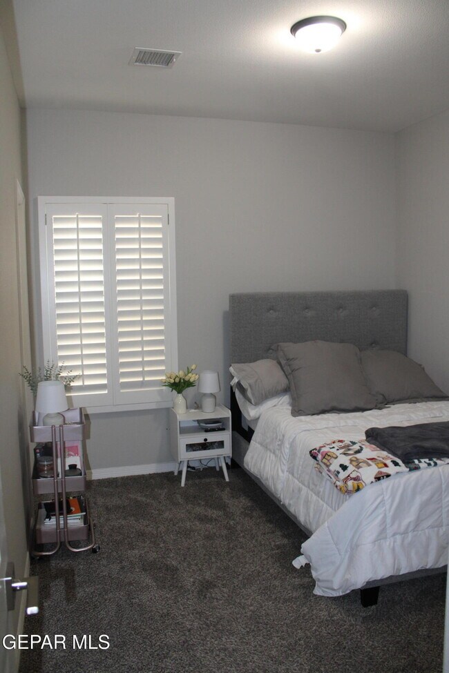 Building Photo - 754 Flexford St