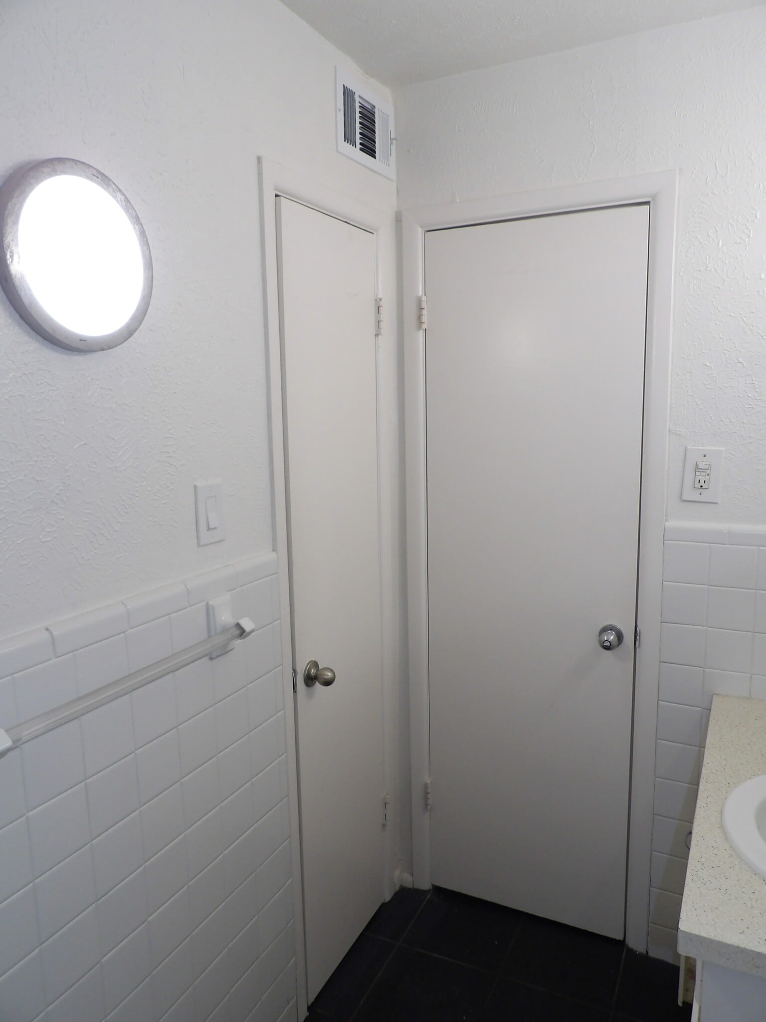 Building Photo - 4220 Cole Ave