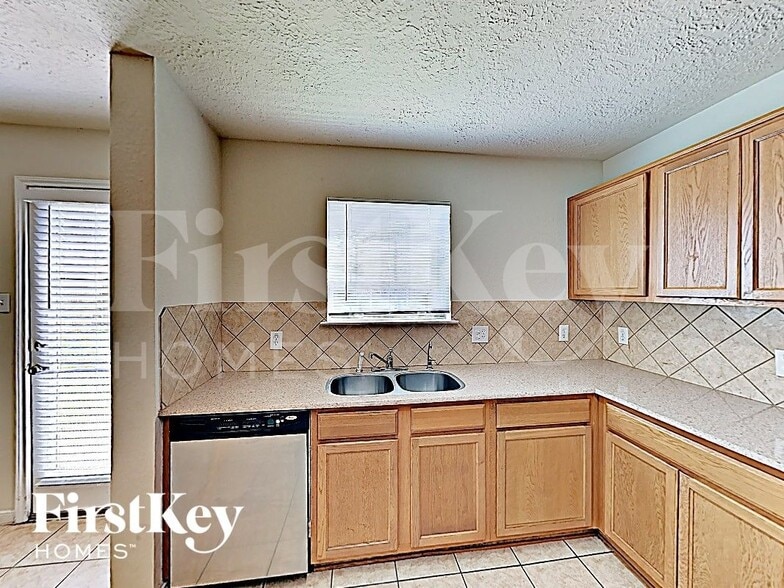 Building Photo - 29206 Legends Beam Dr