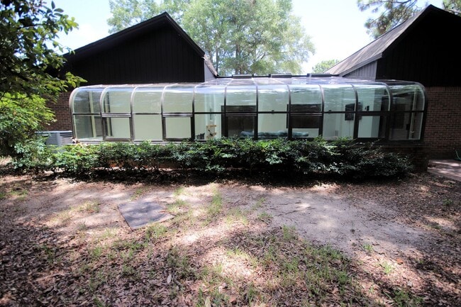Building Photo - Updated Home in Rocky Bayou