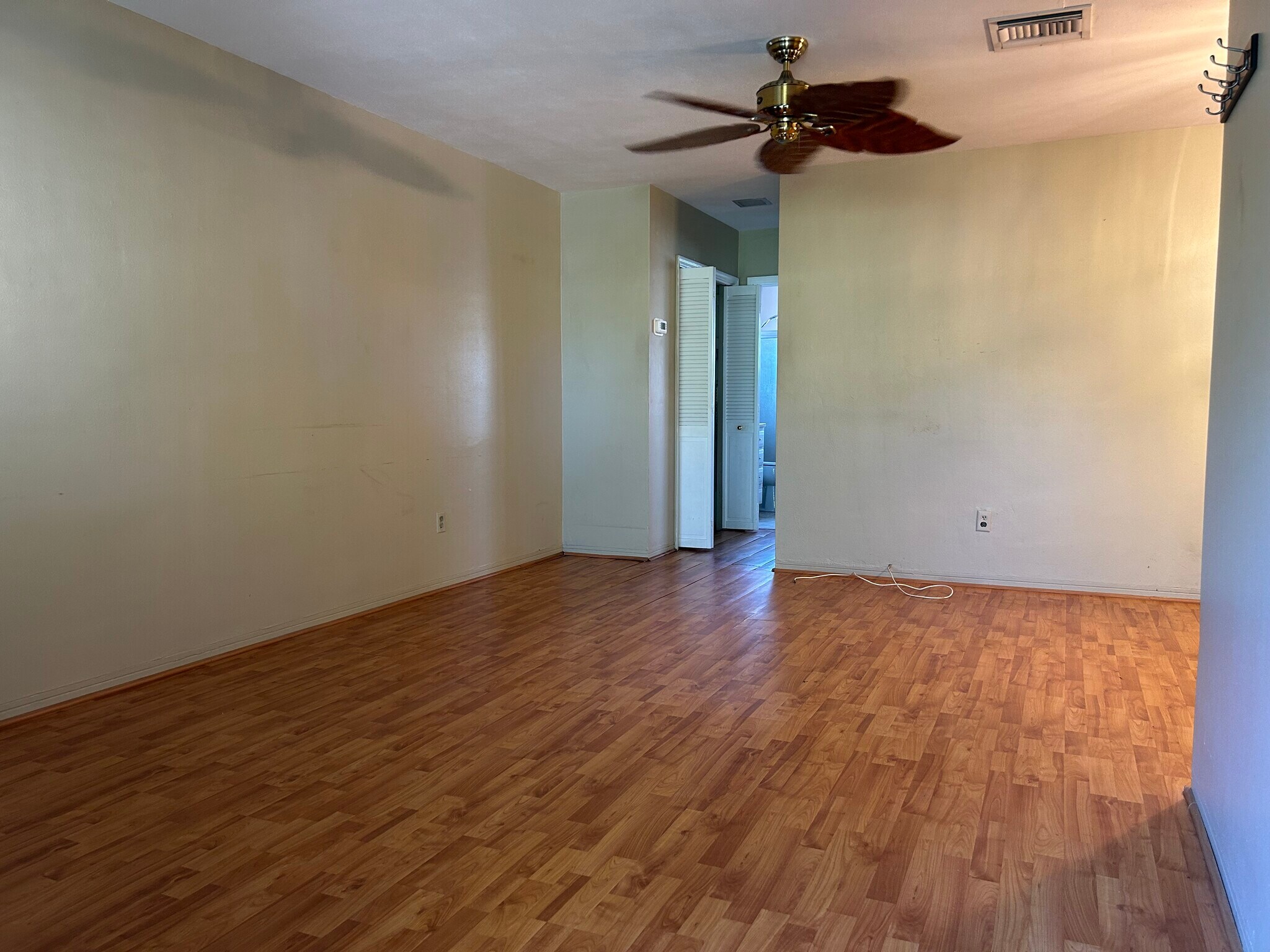 Building Photo - 3801 NE 22nd Ter