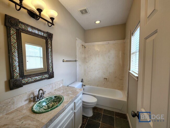 Building Photo - 319 Birdsall St., Houston, TX 77007