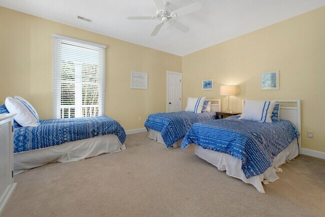 Building Photo - 125 Brandon Way