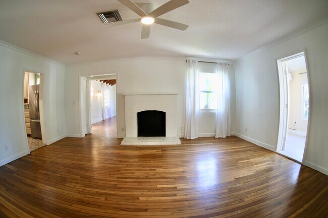 Building Photo - 620 Winters St