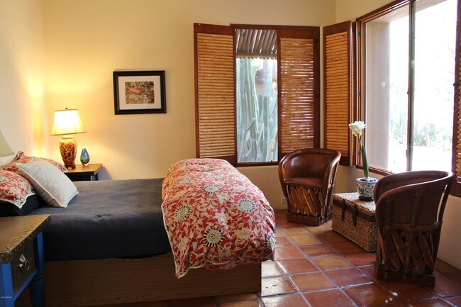 Building Photo - 7562 E High Point Dr