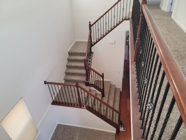 Building Photo - 4 Bedroom Coming Soon In Elk Grove!