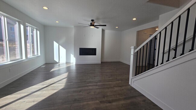 Building Photo - 687 Boseman Wy