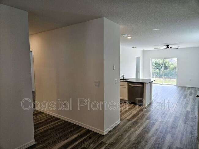 Building Photo - 32476 Weathered Oak Dr