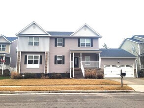 Building Photo - Stunning 4 Bedroom, 2.5 Bath Home Just 3 Blocks to Chesapeake Bay