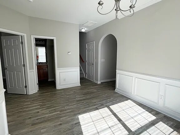 Building Photo - 411 Plank Bridge Way