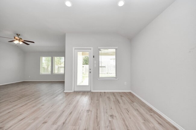 Building Photo - 3305 Jagged Crow Ln