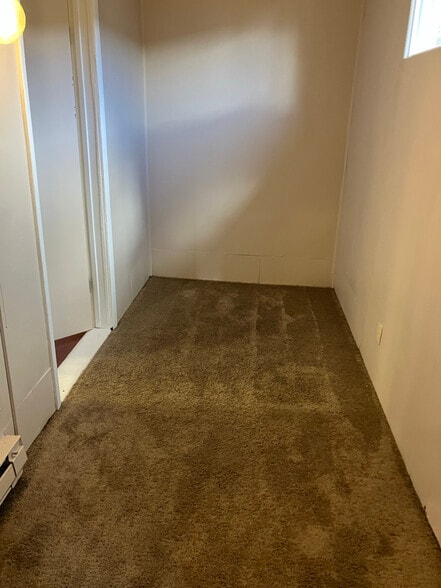 Building Photo - 1707 W Mansfield Ave