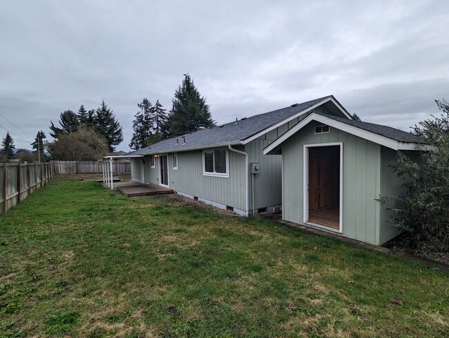 Building Photo - Great 3-Bedroom, 2-Bath Home In A Cul-De-Sac!