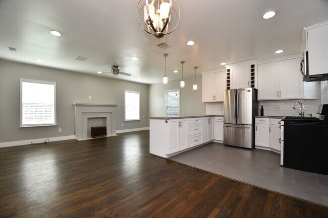 Building Photo - 3803 Arbor St