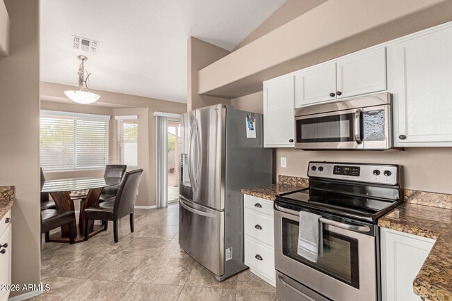 Building Photo - 12411 Benito Dr