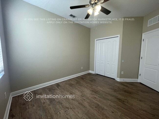 Building Photo - 411 Thicket Crest Rd