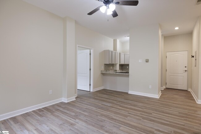 Building Photo - 1001 S Church St