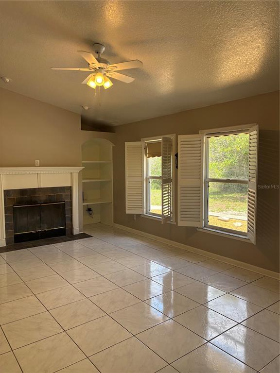 Building Photo - 510 S Cedar Ave