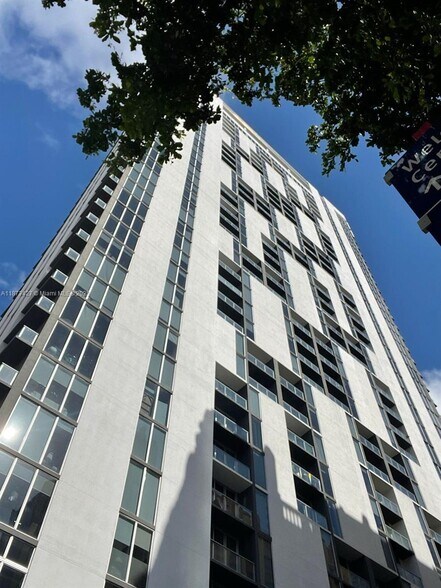 Building Photo - 151 SE 1st St