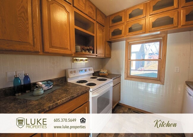 Building Photo - 205 1/2 N French Ave-