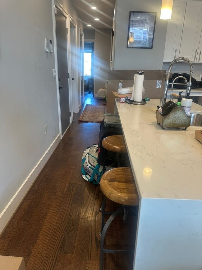 Building Photo - Modern Features Columbia Heights Neighborhood 2 Bedroom 2 Bath Condo with Balcony Pet Friendly