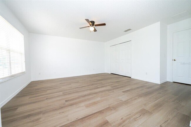 Building Photo - 202 Walnut Crest Run
