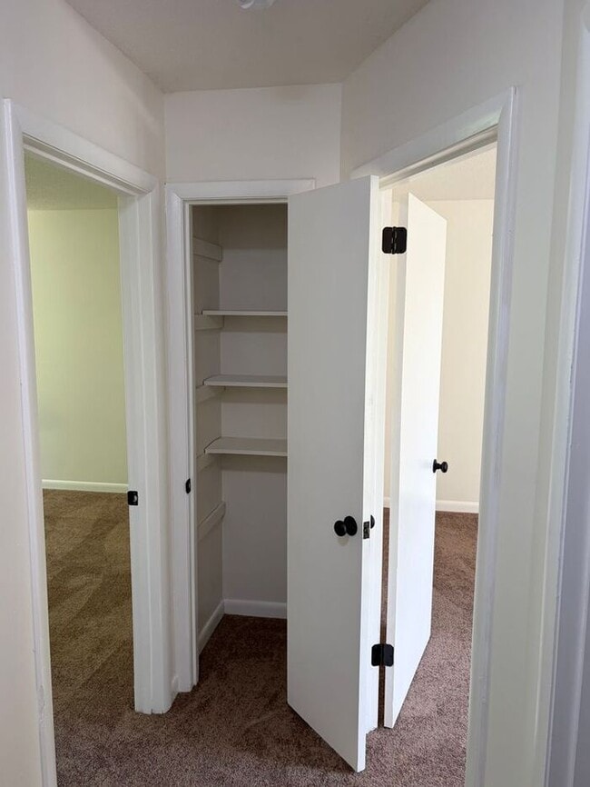 Building Photo - Affordable 2 bedroom Duplex w/Yard