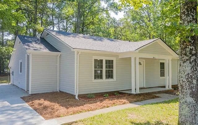 Building Photo - 2814 Meadowcliff Dr