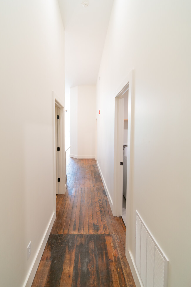 Hallway by Entrance, 1st rooms are Laundry, Bathroom, 2nd Bedroom - 123 N 4th St