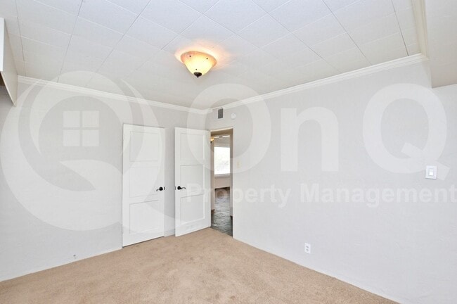 Building Photo - 317 E Catalina Dr
