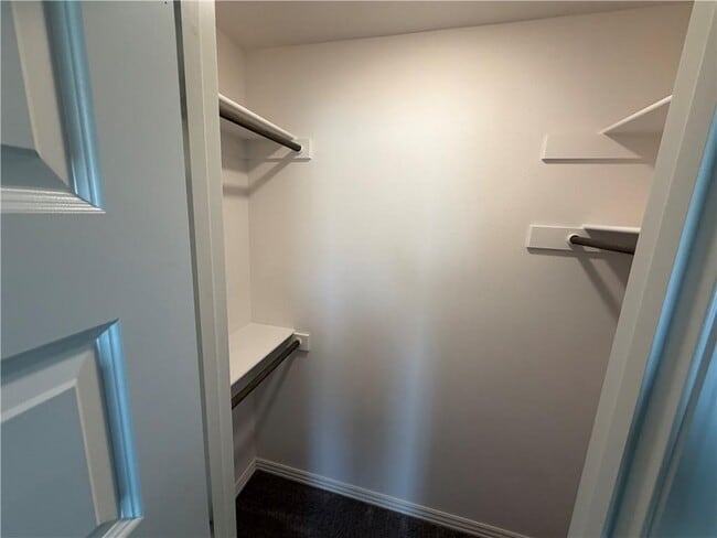 Building Photo - 6025 W Quinn St