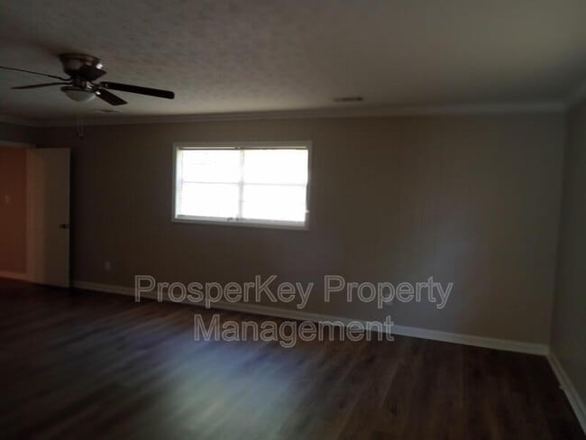 Building Photo - 941 Belvedere Dr