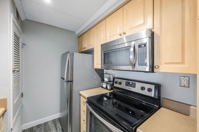 Building Photo - 5306 Santa Rosa Ct