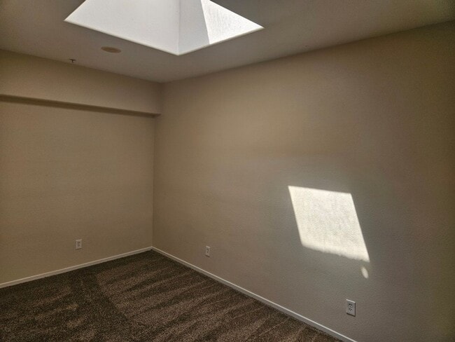 Building Photo - 1241 Santa Cora Ave