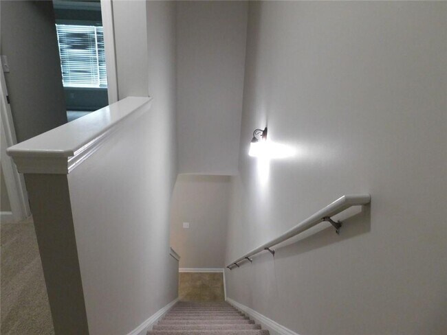 Building Photo - 524 Ridge View Crossing