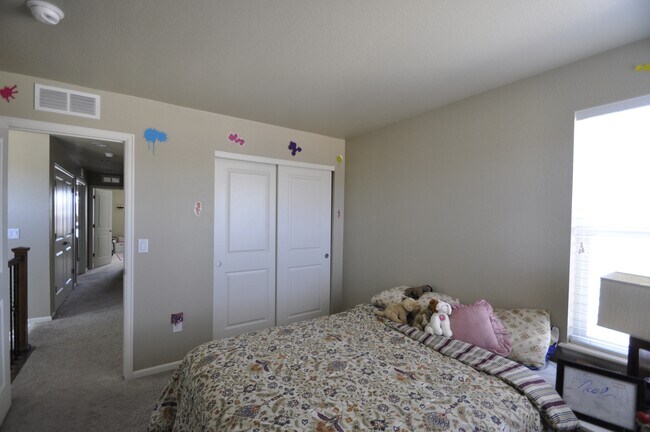 Building Photo - 5422 S Granby Way